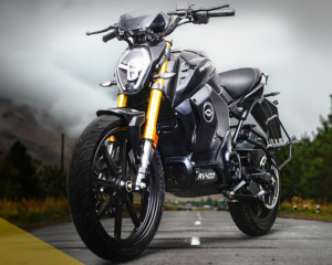 Read more about the article Revolt RV400: India’s First AI-Enabled Electric Motorcycle!