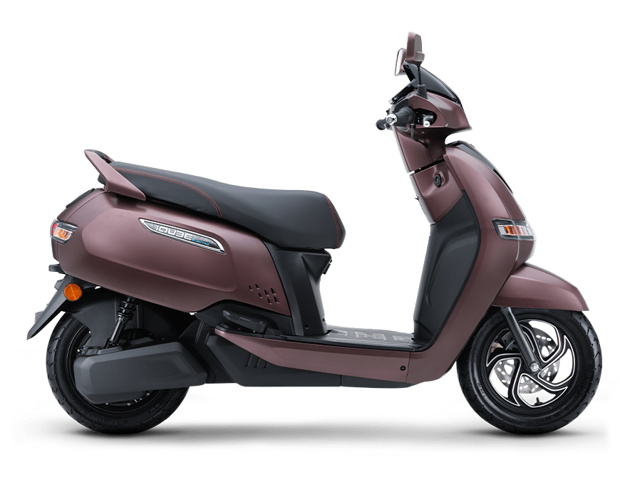 You are currently viewing TVS iQube ST: The Conventional Yet Feature-Packed Electric Scooter